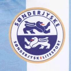 Hummel X Astrid Andersen HIVE NEWSTOCK Print Hommes T-shirt 210419-7393 -GIVOVA Soldes Boutique 210419 7393 4 1280x1280